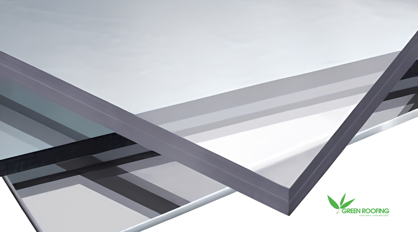 Tấm Lợp Lấy Sáng Polycarbonate Đặc Ruột.
