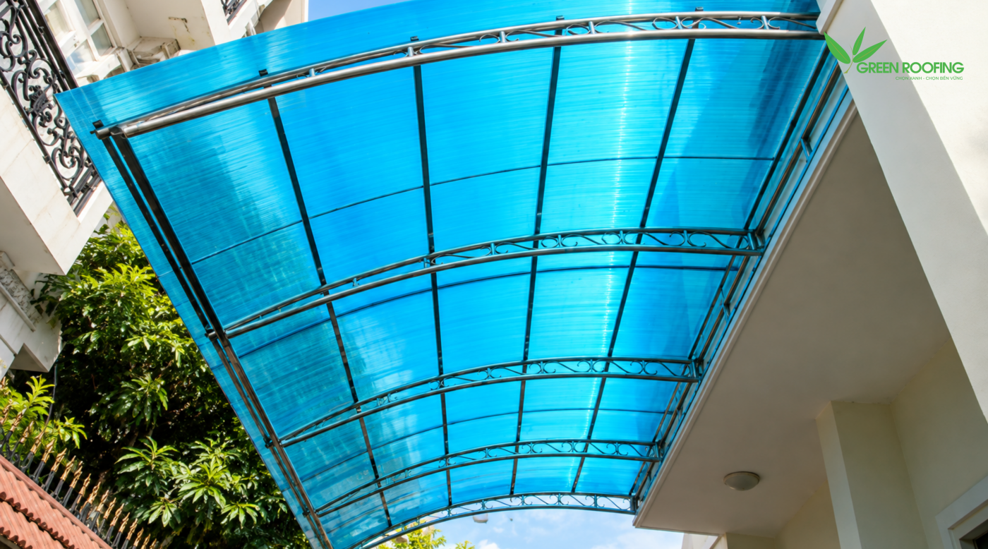 Ứng dụng tấm polycarbonate đặc ruột trong thi công Green Roofing